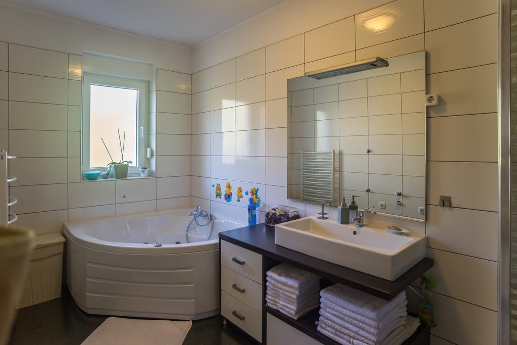 Apartment Galjanic Buzdohanj Zimmer foto